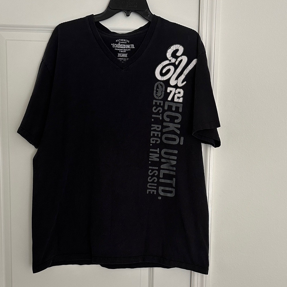 Ecko Unlimited Black and Gray Men's Tee